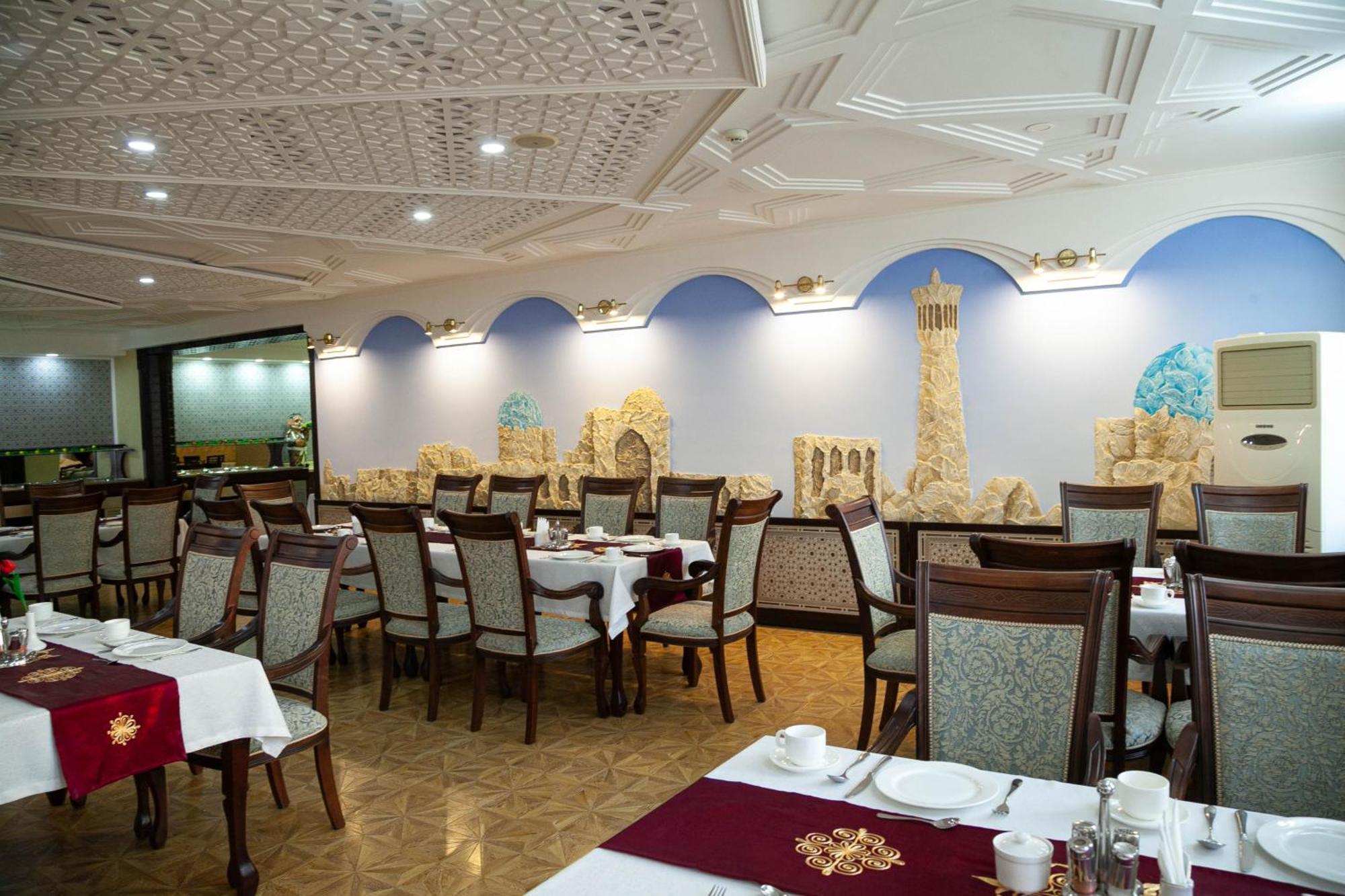 Hotel Zargaron Plaza Buchara Exterior foto